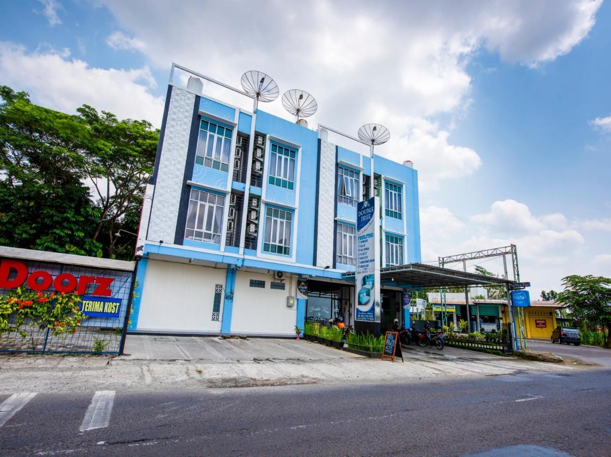 Oyo 3746 Double Tree Guesthouse Purwokerto Esterno foto