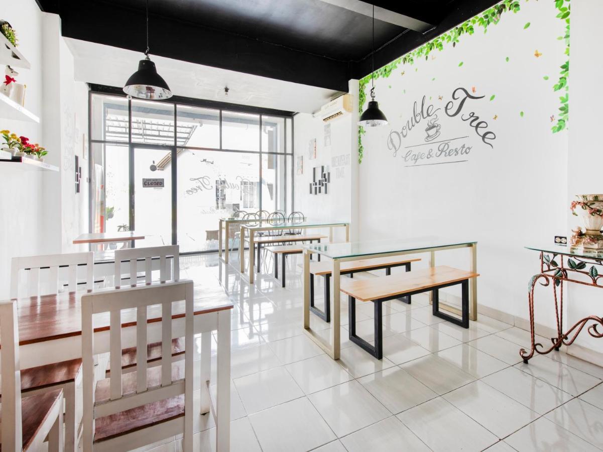 Oyo 3746 Double Tree Guesthouse Purwokerto Esterno foto