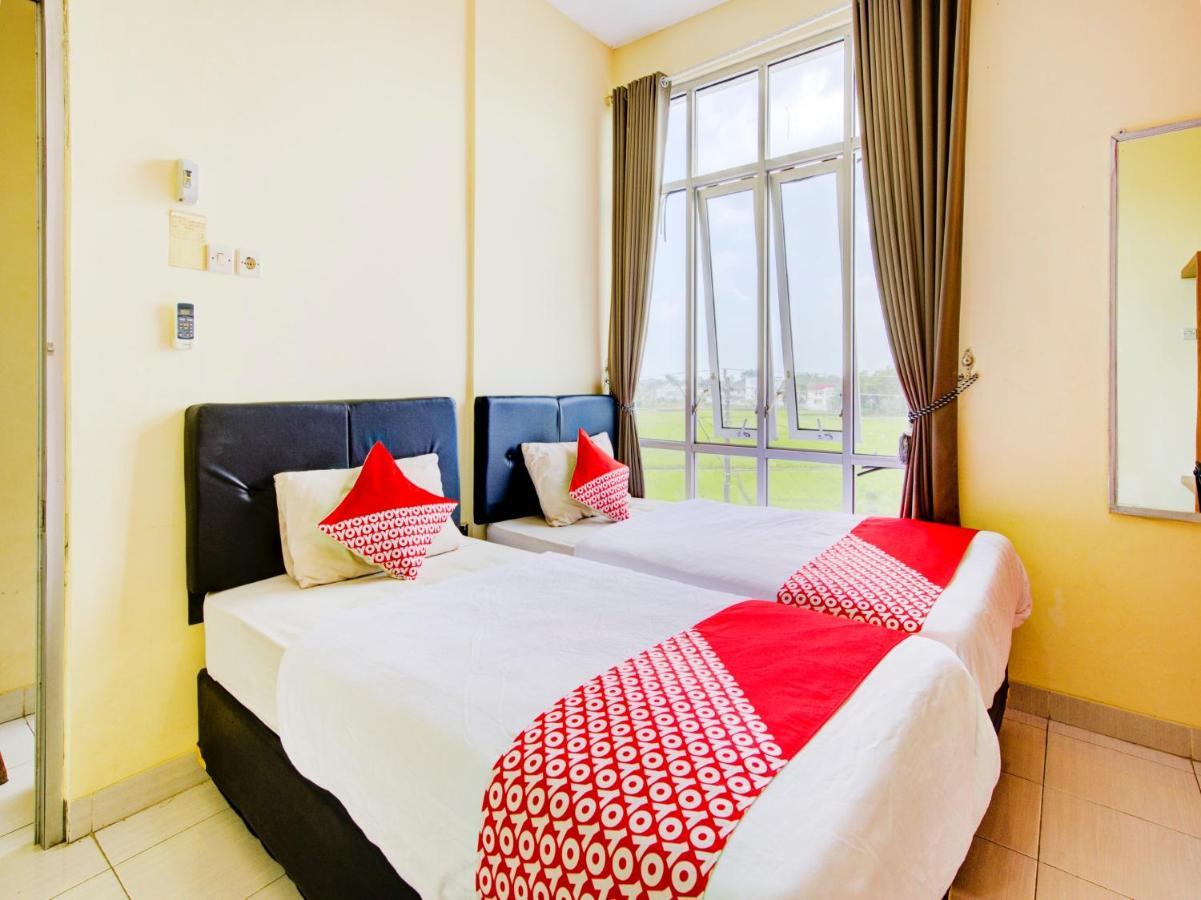 Oyo 3746 Double Tree Guesthouse Purwokerto Esterno foto