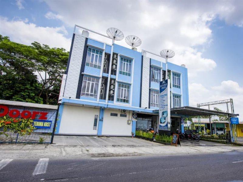 Oyo 3746 Double Tree Guesthouse Purwokerto Esterno foto