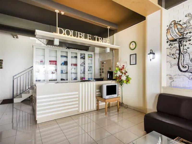 Oyo 3746 Double Tree Guesthouse Purwokerto Esterno foto