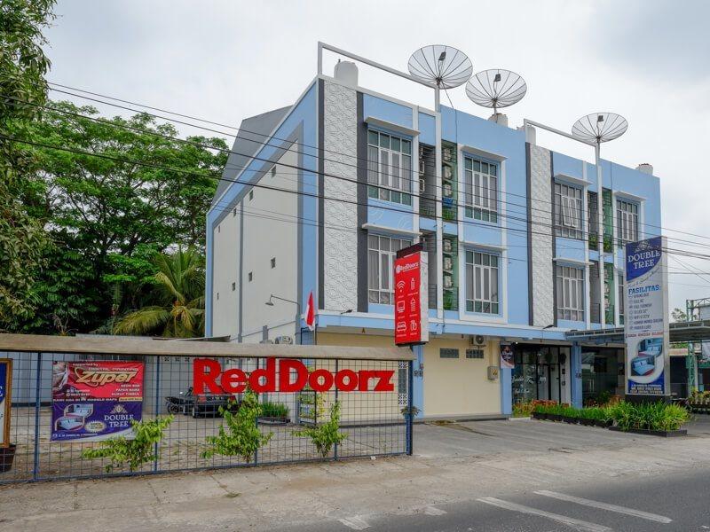 Oyo 3746 Double Tree Guesthouse Purwokerto Esterno foto