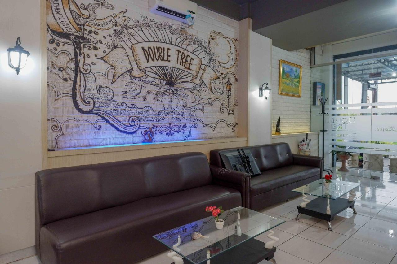 Oyo 3746 Double Tree Guesthouse Purwokerto Esterno foto