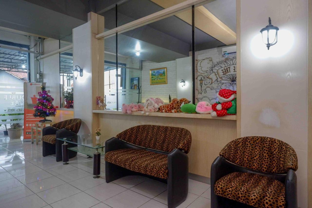 Oyo 3746 Double Tree Guesthouse Purwokerto Esterno foto