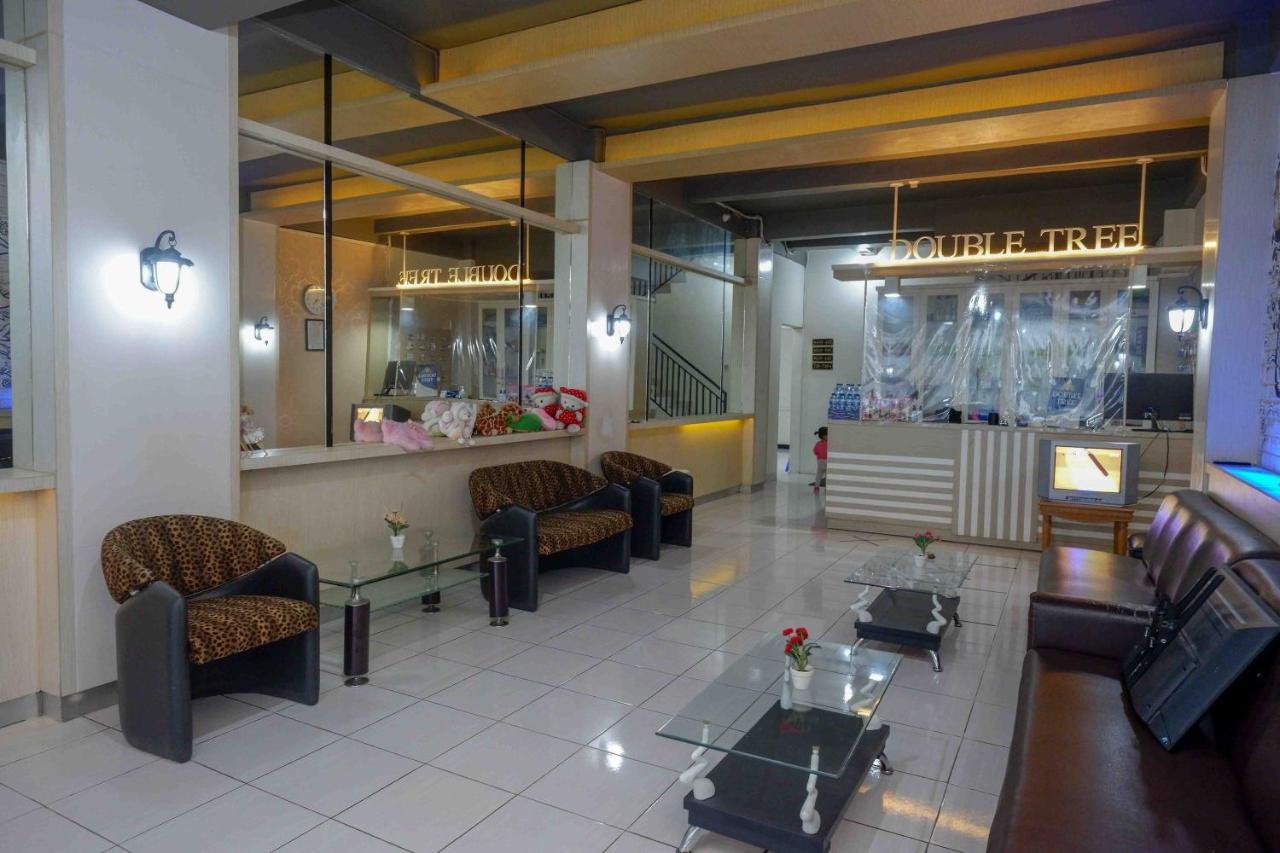 Oyo 3746 Double Tree Guesthouse Purwokerto Esterno foto