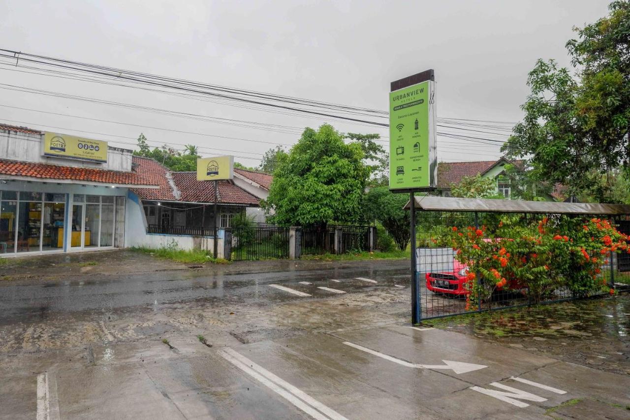 Oyo 3746 Double Tree Guesthouse Purwokerto Esterno foto